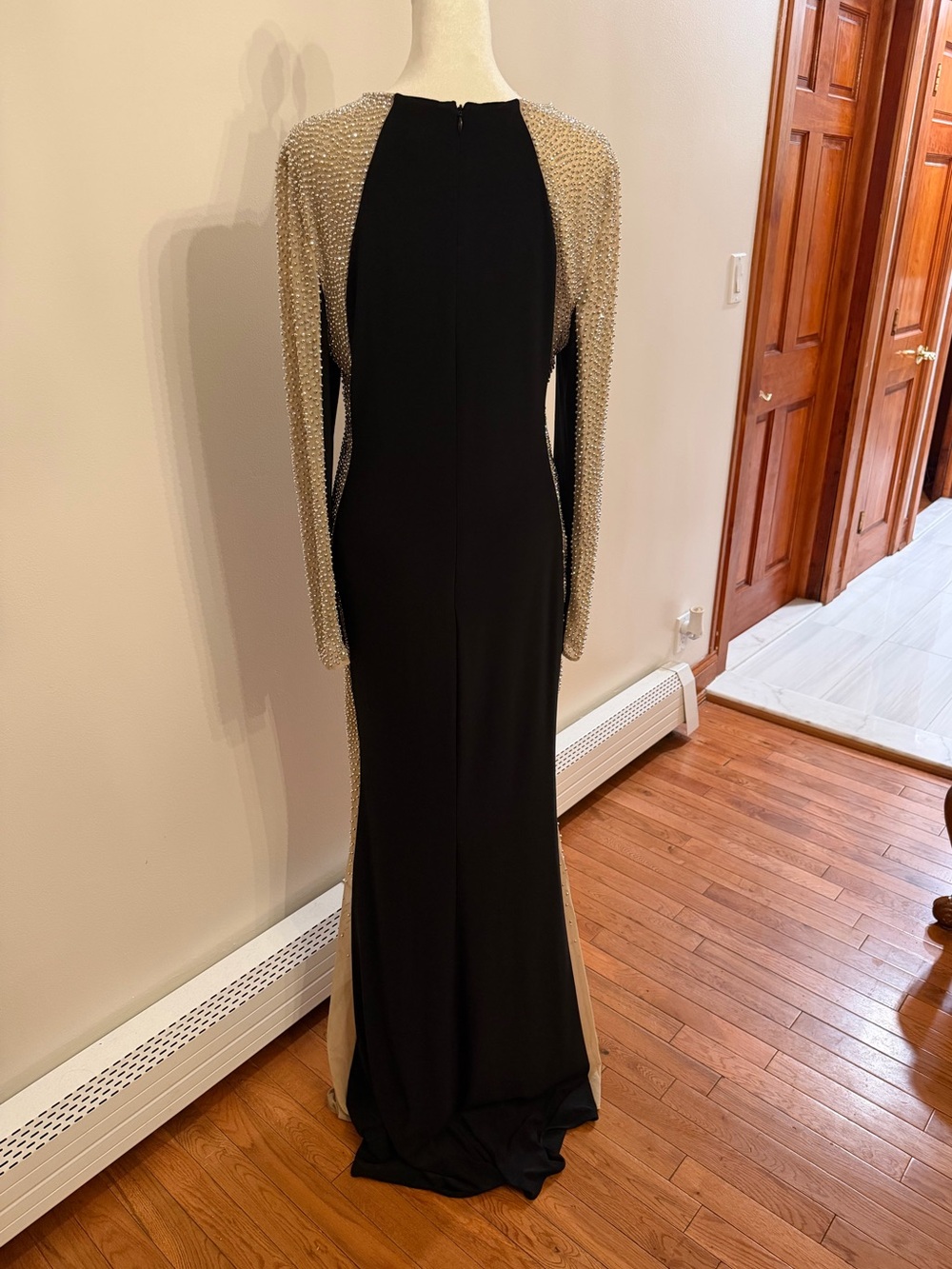 XSCAPE Madison Caviar Beaded Panel Jersey Gown Black Cream Long Sleeve Size 12 - Picture 11 of 16